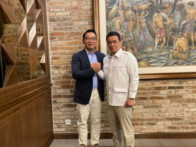 Ridwan Kamil dan Ariza Patria dalam sebuah acara di Jakarta pada Senin 19 Agustus 2024. Sumber foto : Instagram @arizapatria
