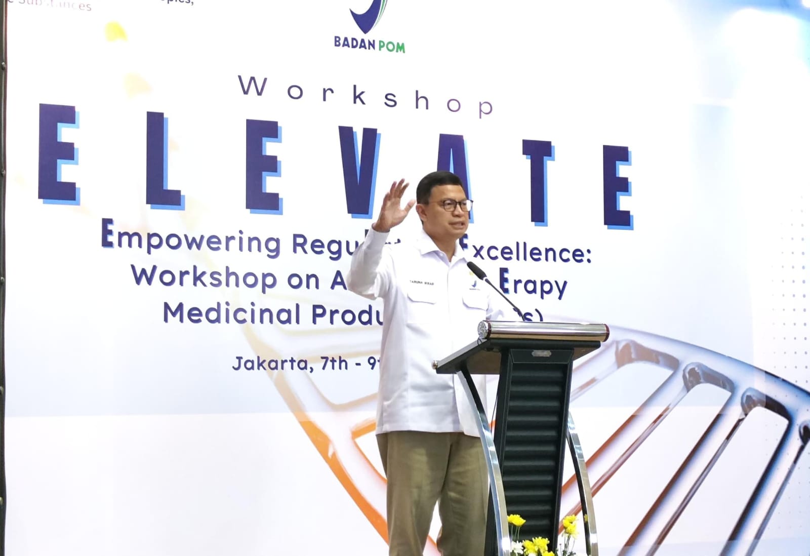 Kepala BPOM, dr.Taruna Ikrar