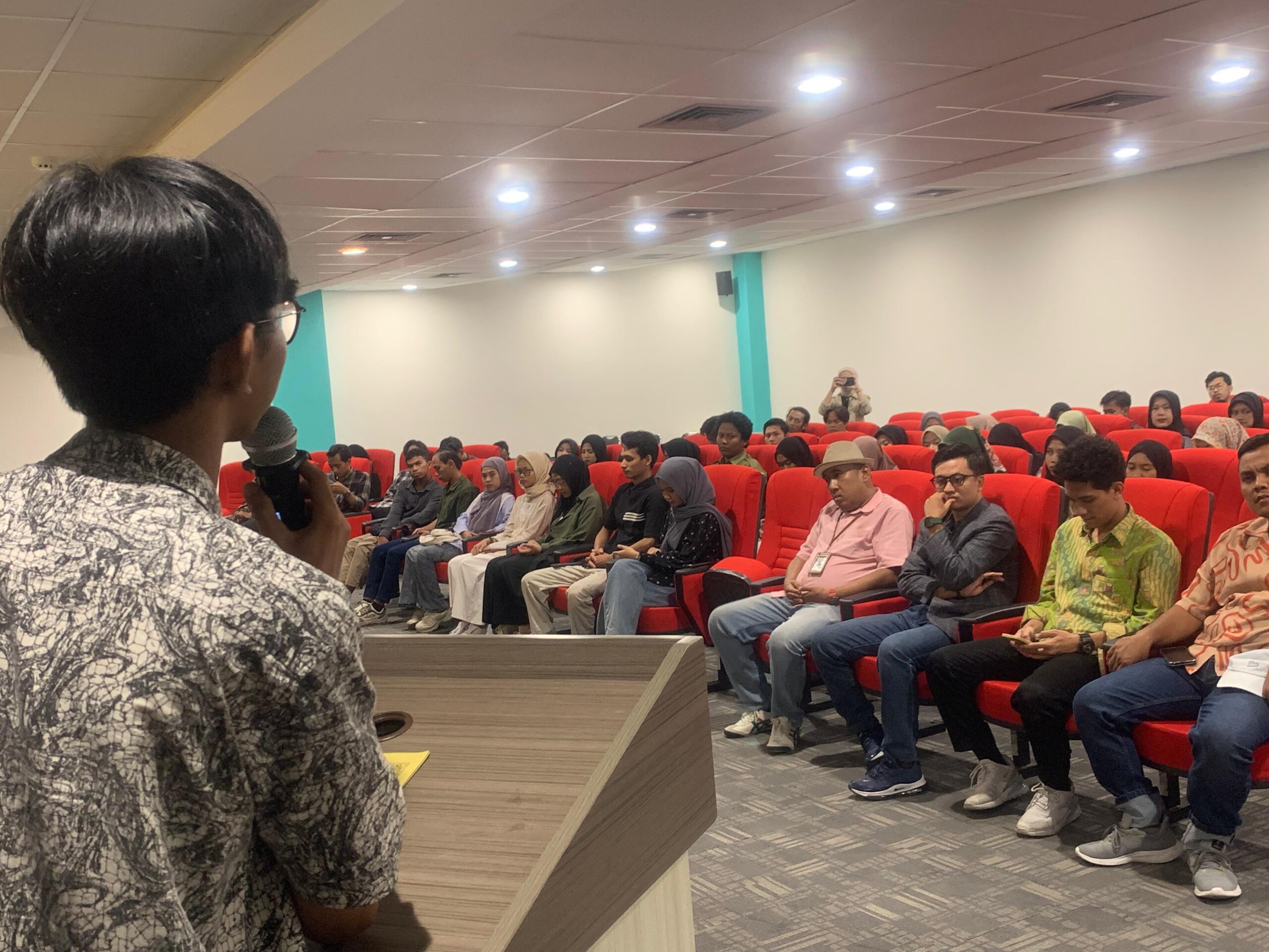 Seminar BEM Solo Raya yang digelar di Gedung Mini Theater P2B Universitas Islam Negeri (UIN) Raden Mas Said Surakarta pada Sabtu (16/11/2024).