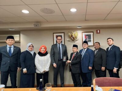 Kunjungan kerja DPR RI ke Amerika Serikat menemui Perwakilan Khusus Sekretaris Jenderal PBB untuk Kekerasan terhadap Anak atau Special Representatives of Secretary General (SRSG) for Violence Against Children di Markas PBB di New York, Amerika Serikat. (12/12/2024).