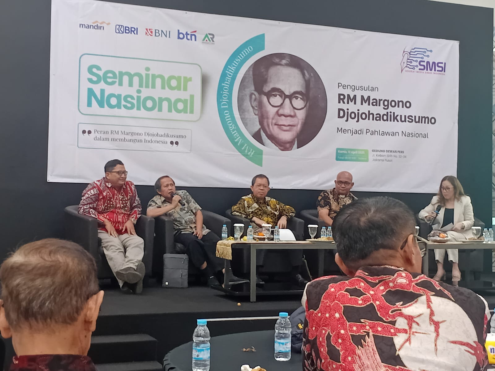 Seminar pengusulan RM Margono sebagai pahlawan nasional yang digelar oleh Serikat Media Siber Indonesia (SMSI) di Aula Dewan Pers Jakarta pada Kamis (10/4/2025).