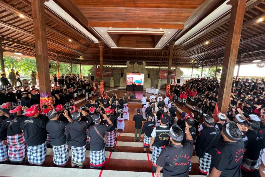 Suasana diklat singkat Pecalang pada Selasa (29/8/2023) Sumber foto : Bali Post.
