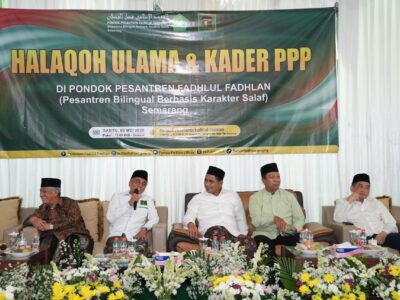 Forum Halaqah Ulama di Pondok Pesantren Fadhlul Fadhlan, Semarang, Sabtu (3/05)