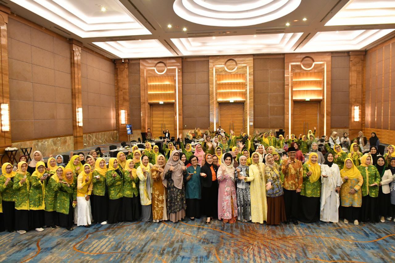 Workshop Pendidikan bertema “Pendidikan untuk Semua: Peran Perempuan dalam Meningkatkan Mutu Pendidikan” yang digelar oleh Kementerian Pendidikan Dasar dan Menengah RI bersama DPP Pengajian Al-Hidayah di Hotel Pullman, Jakarta pada Minggu (4/5/2025).