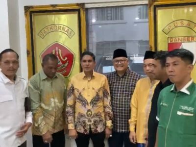 Sekretaris Jenderal DPP GRIB Jaya, H.Zulfikar, saat konferensi pers terkait persoalan Masjid Abdurrahman Wahid bersama LBH Ansor dan Satkornas BANSER di Jakarta pada Senin (5/5/2025)