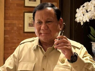 Presiden Prabowo Perdana Menteri Kanada, Yang Mulia Mark Carney, lewat sambungan telepon pada Jum'at (6/6/2025). Sumber foto : Instagram @sekretariat.kabinet