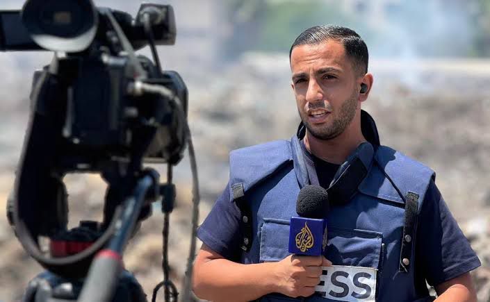 Jurnalis Al Jazeera, Anas Al -Sharif ketika melaporkan kondisi Gaza sebelum akhirnya dibunuh oleh Israel