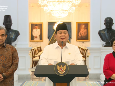 Konferensi Pers Presiden RI Prabowo Subianto didampingi Ketua MPR RI dan Ketum-Ketum Partai Politik di Istana Negara, Minggu (31/8). Sumber foto ; Sekretariat Presiden