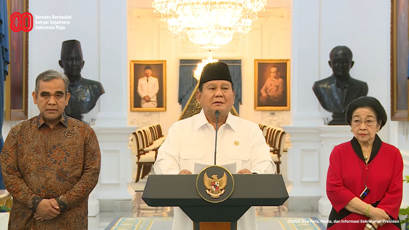 Konferensi Pers Presiden RI Prabowo Subianto didampingi Ketua MPR RI dan Ketum-Ketum Partai Politik di Istana Negara, Minggu (31/8). Sumber foto ; Sekretariat Presiden