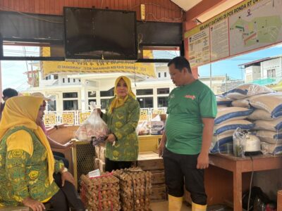 Pengajian Al Hidayah saat menyalurkan bantuan bagi korban bencana di Sumatera.